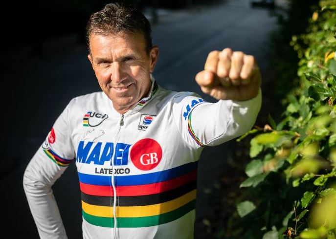 Johan Museeuw en tenue de champion du monde